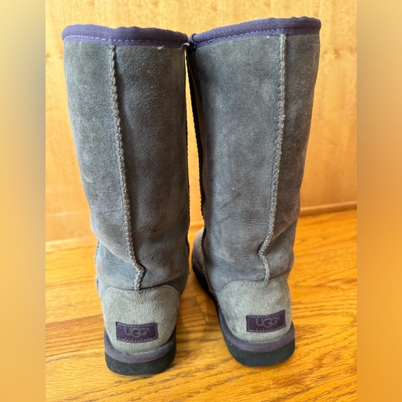 Gray Ugg Australia size Women’s 6 - Picture 3 of 8